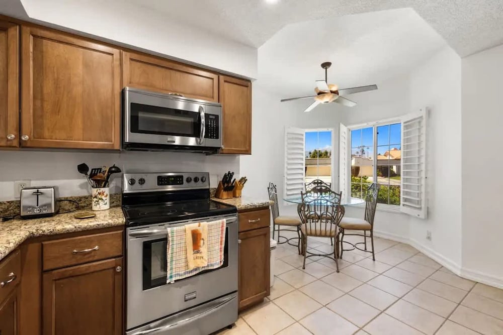 2Br Golfside Getaway in Desert Falls