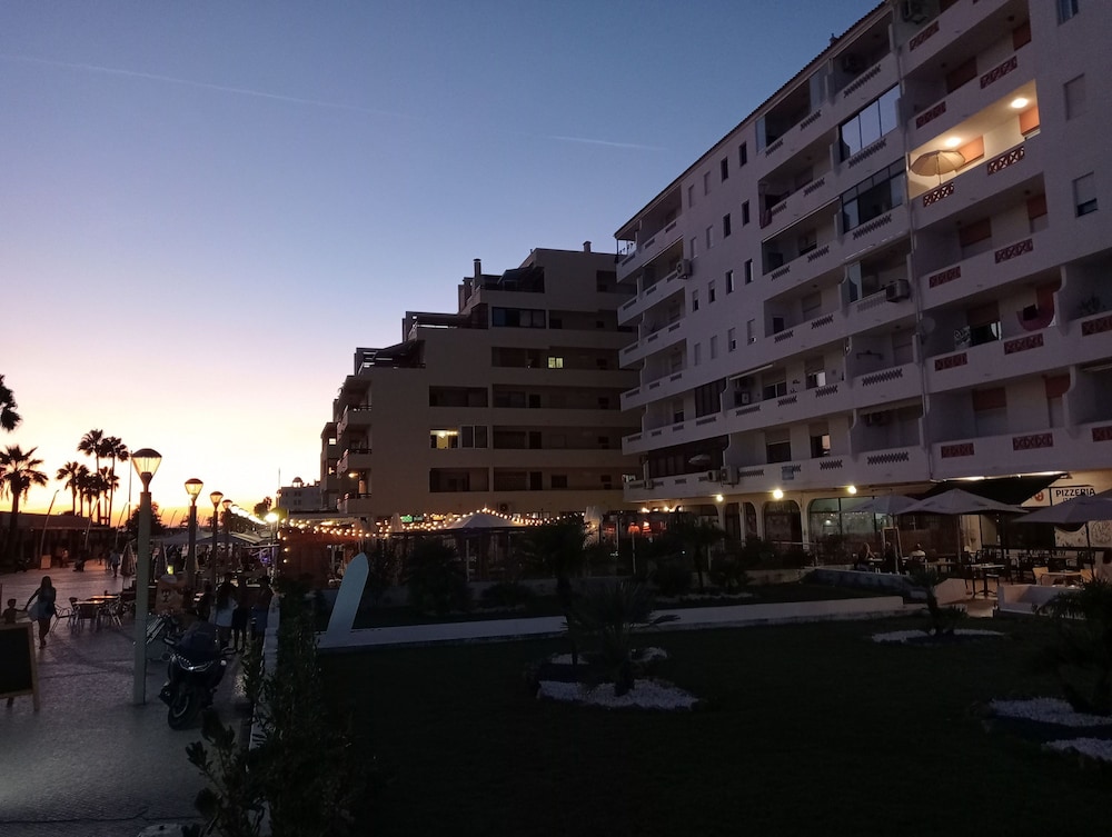 Front Beach Quarteira Ground Floor Girassol Studio