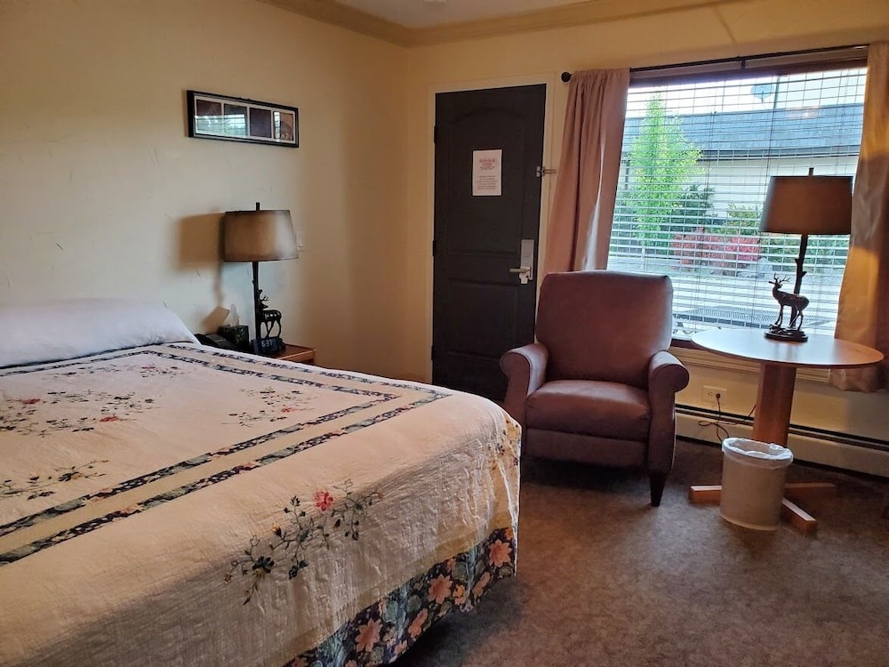 Three Forks Lewis & Clark Motel