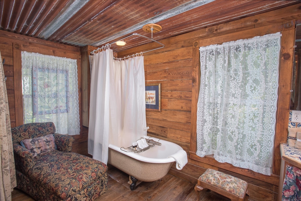 7F Lodge