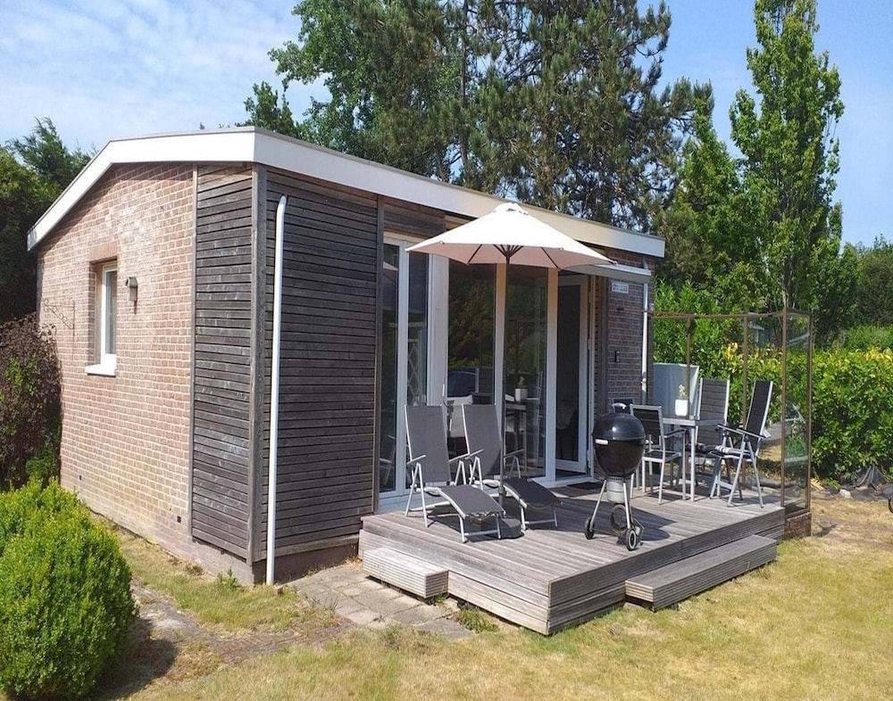 Cosy Holiday Home Near Beach