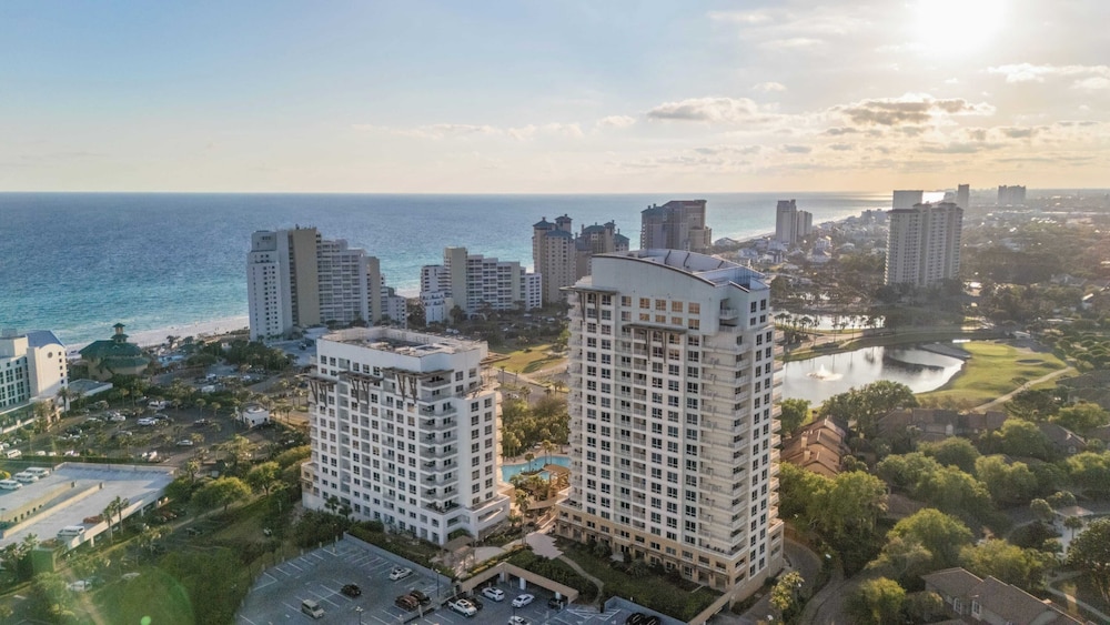 Resort Condo Steps to Beach Pool, Hot Tub, Tennis, Golf Sandestin, Miramar Beach