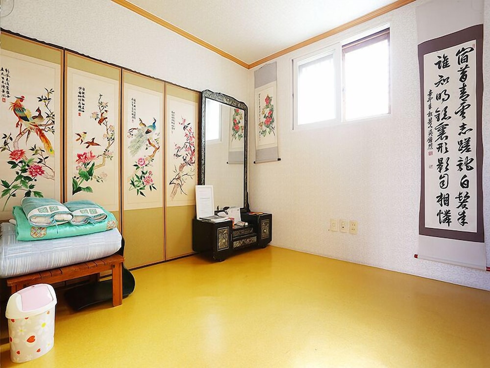 Inwoo House