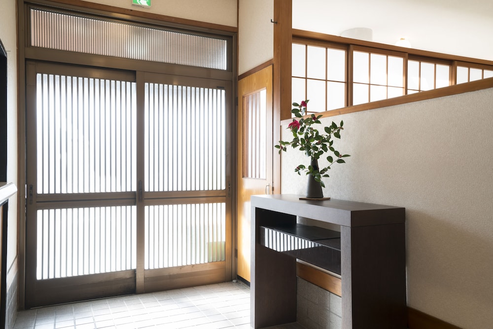 Tsubaki House