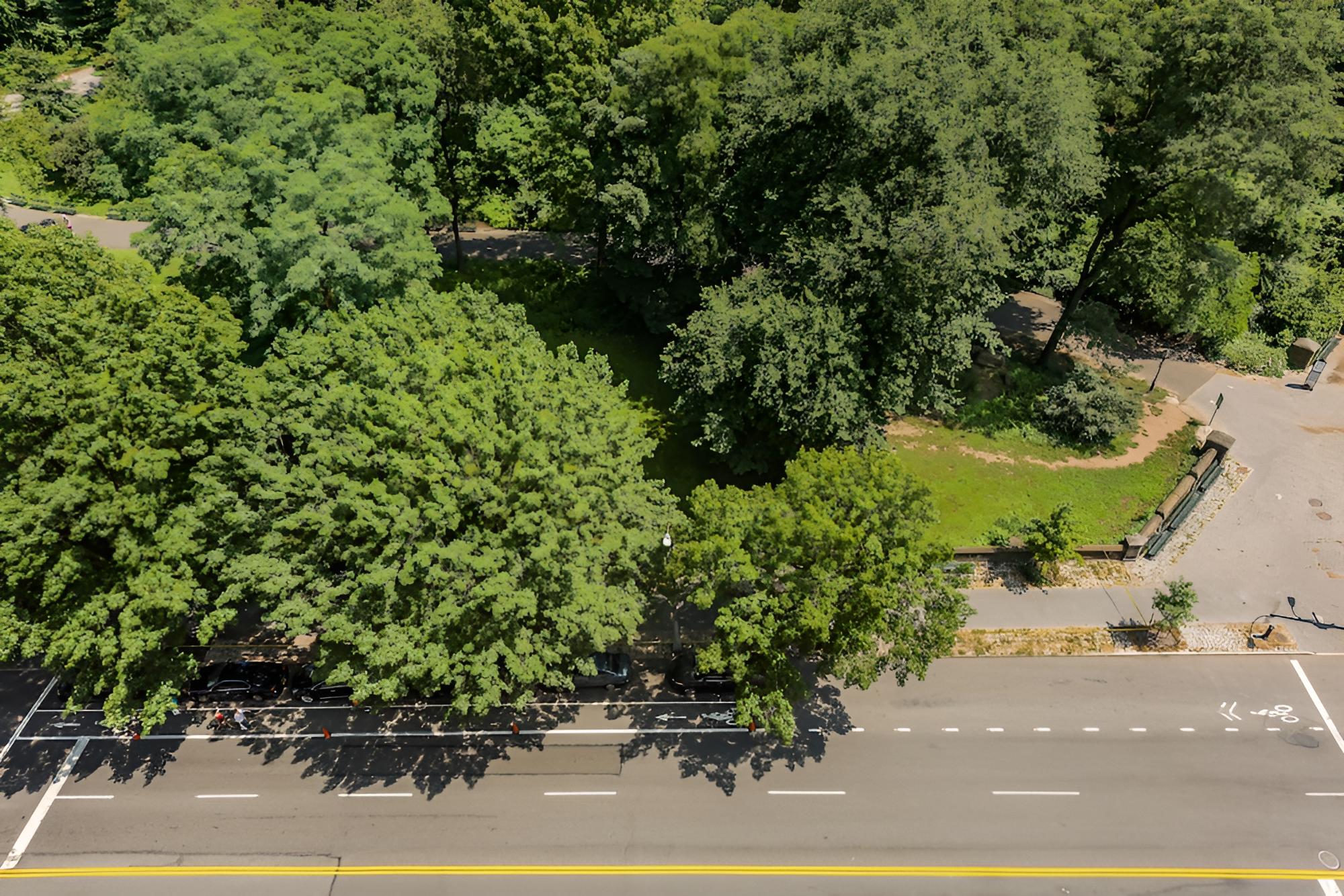 Park West Hotel