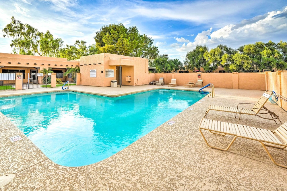 Peoria Oasis w/ Resort Amenities, 2 Mi to Downtown