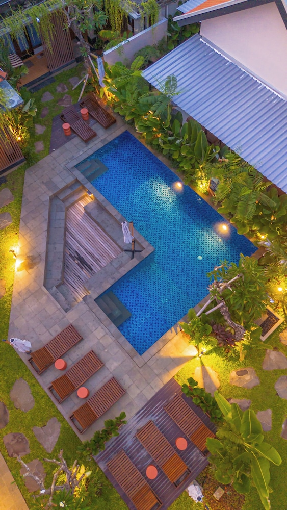 Kesumasari Living Lodge