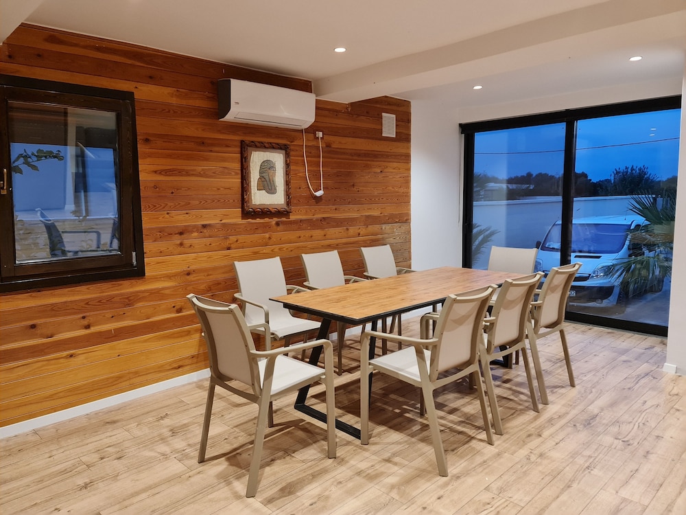 La Mirage Group Villas