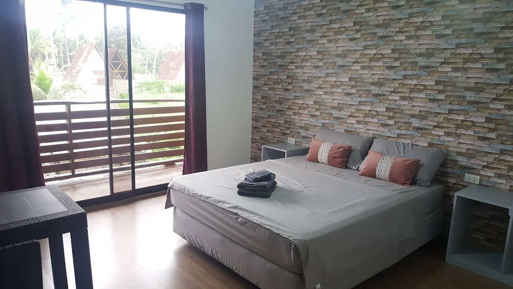 Mystic Divers Guesthouse view 4