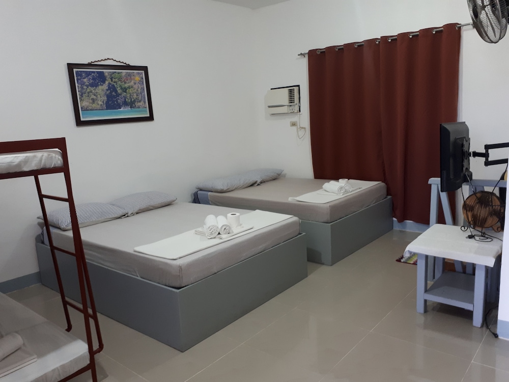Mario's Travellers Inn - Hostel view 2