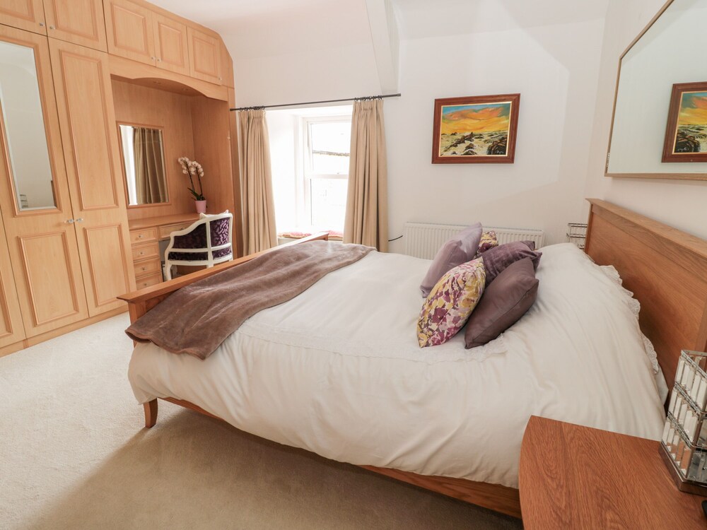 1A Chantry Place