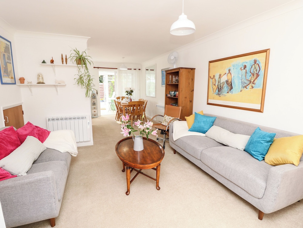 1 Westwood Close