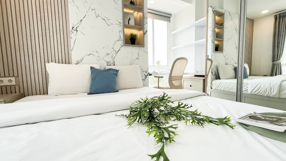 Modern Classic Touch 1Br Apartment At Tokyo Riverside Pik 2