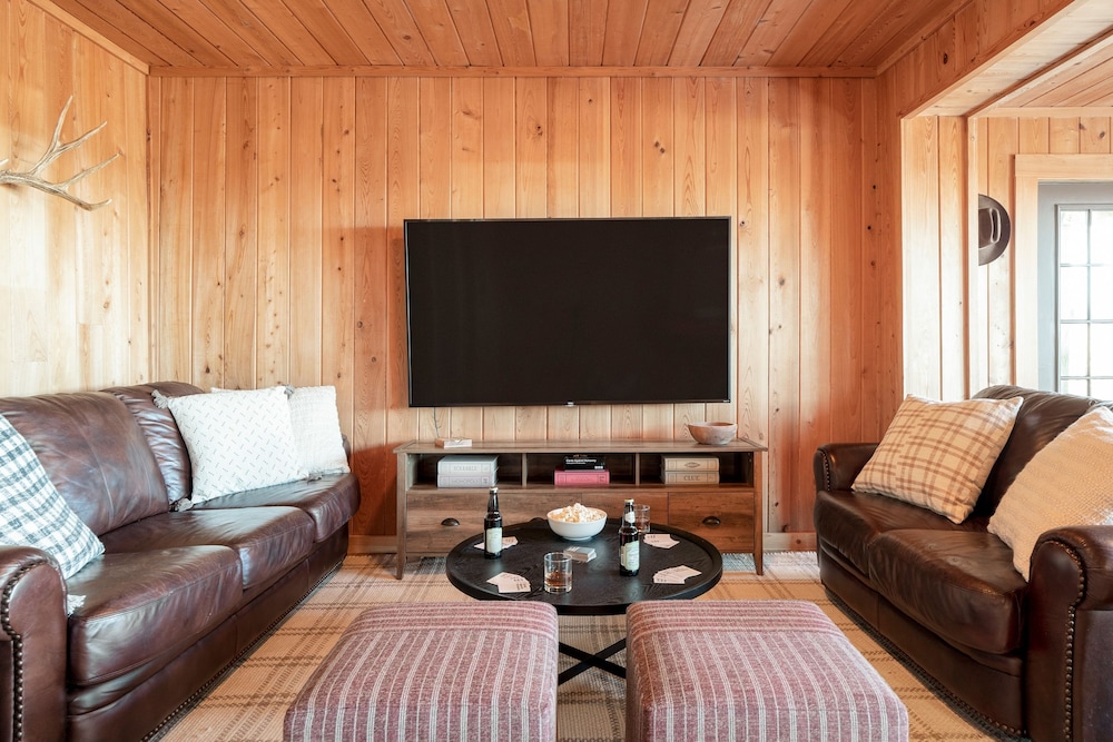 Fontana by Avantstay Gorgeous Mountain Cabin w Views Hot Tub Game Room