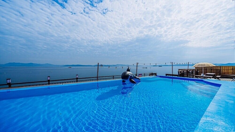 Blue and white pension view 3