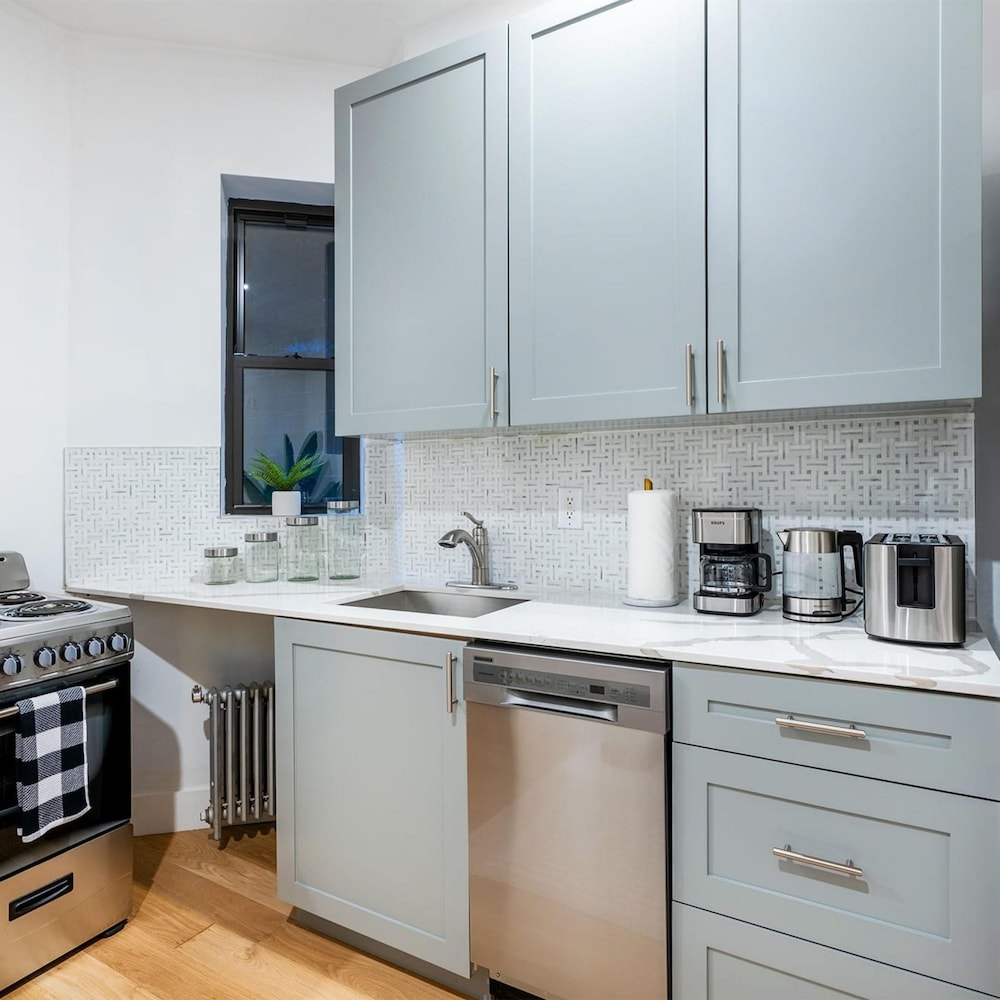 1290-3 New Renovated 2 Bedrooms in UES