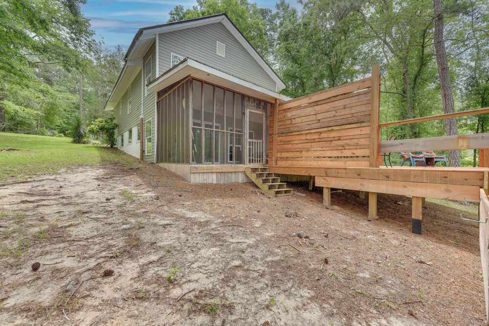 Lakefront Ridgeway Home w/ Deck & Fire Pit! view 5