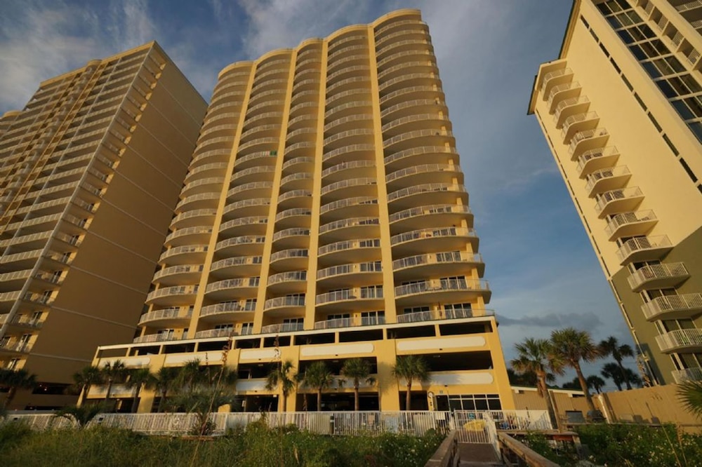 Twin Palms Resort by Panhandle Getaways