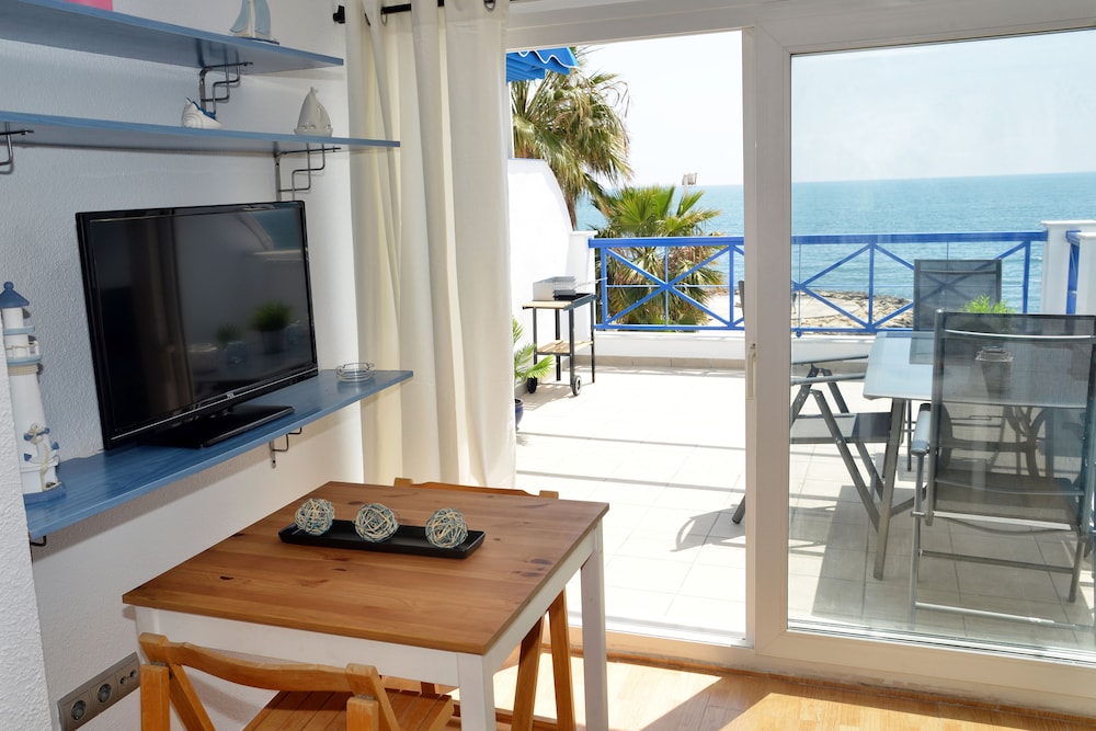 Apartamentos La Perla Azul - WONDERSTAYS
