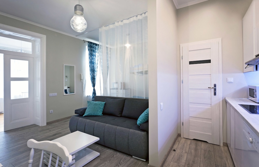Apartments Happy Hours