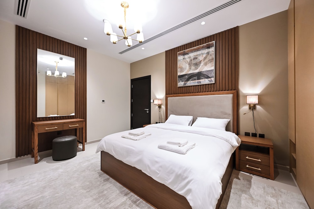 Elite Downtown Residence 2