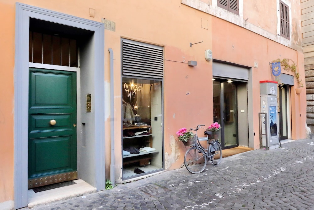 Pellegrino 2 - WR Apartments