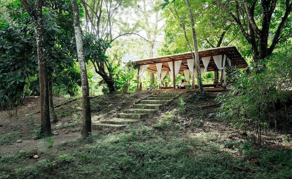 One Santuario Natural