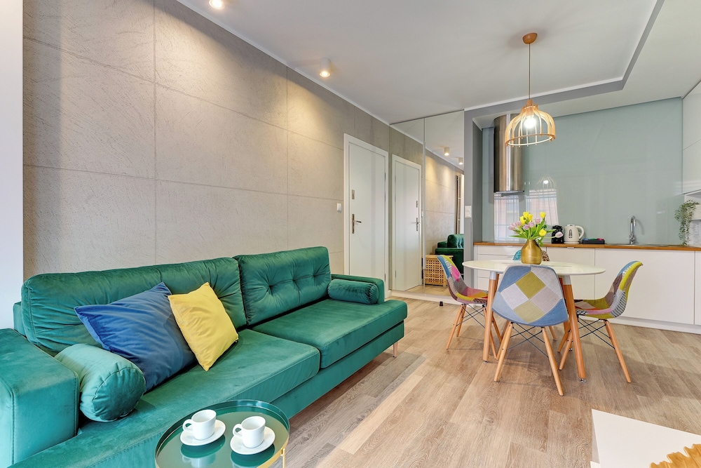 Aura - Riverside & Parking by Downtown Apartments