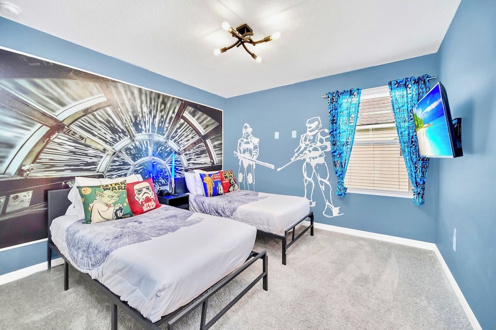 Solara 7BR Resort Home w Pool, Hot Tub & Games