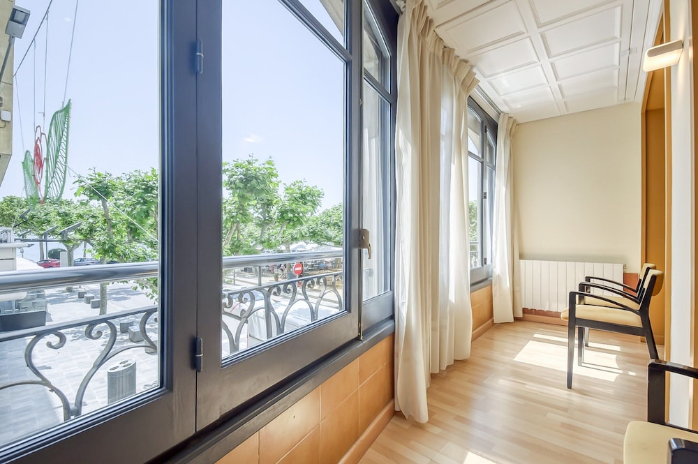 Apartment in Roses by the Beach photo 5