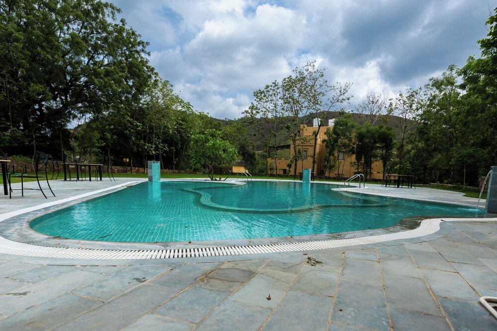 DEV BAGH LUXURIOUS PRIVATE SUITES