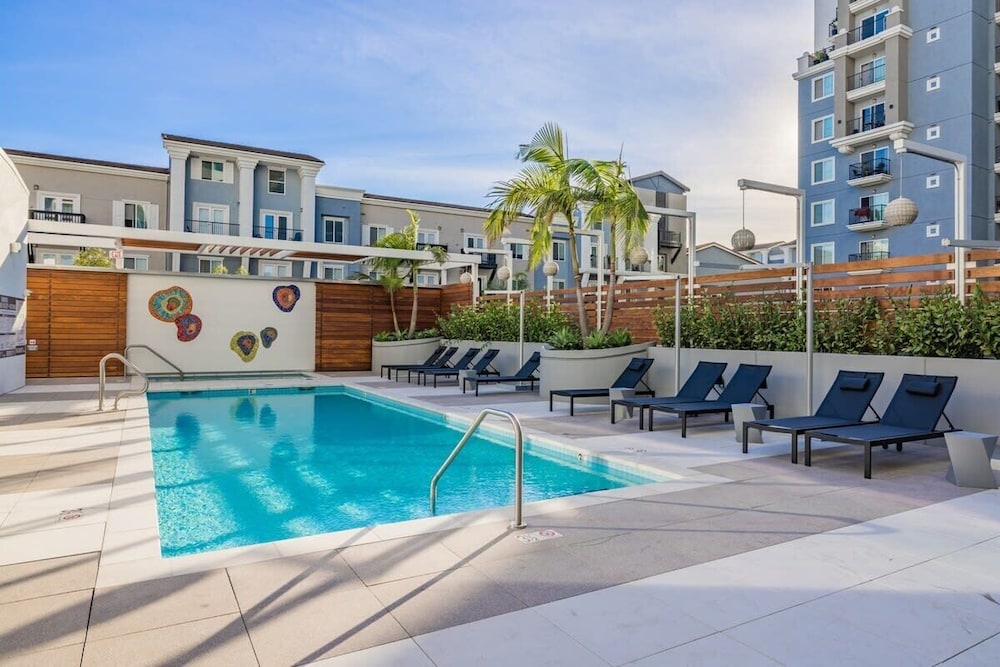 @marbella Lane - 3BR Coastal Retreat w/ Luxe Touch