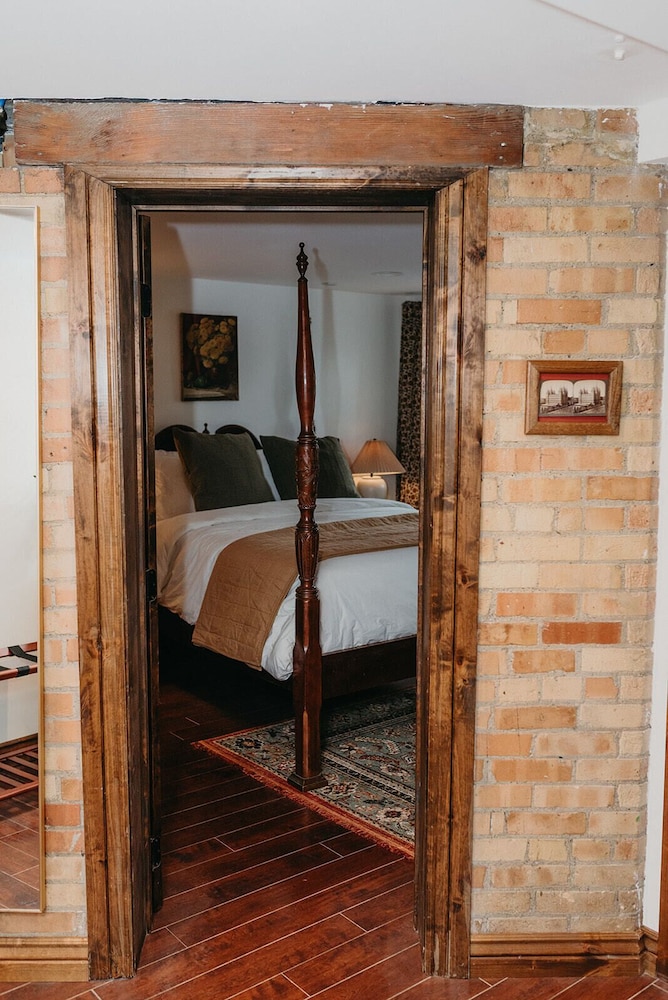Ellerbeck Mansion Bed & Breakfast