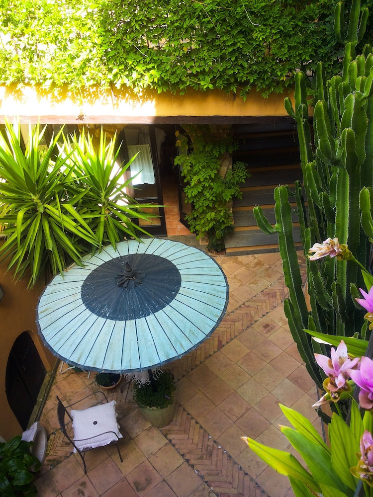 Marulivo Hotel
