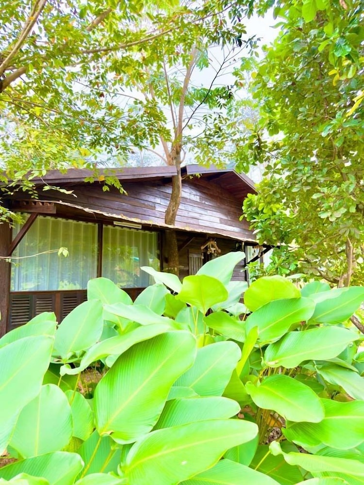 Dalasone Pool Villas