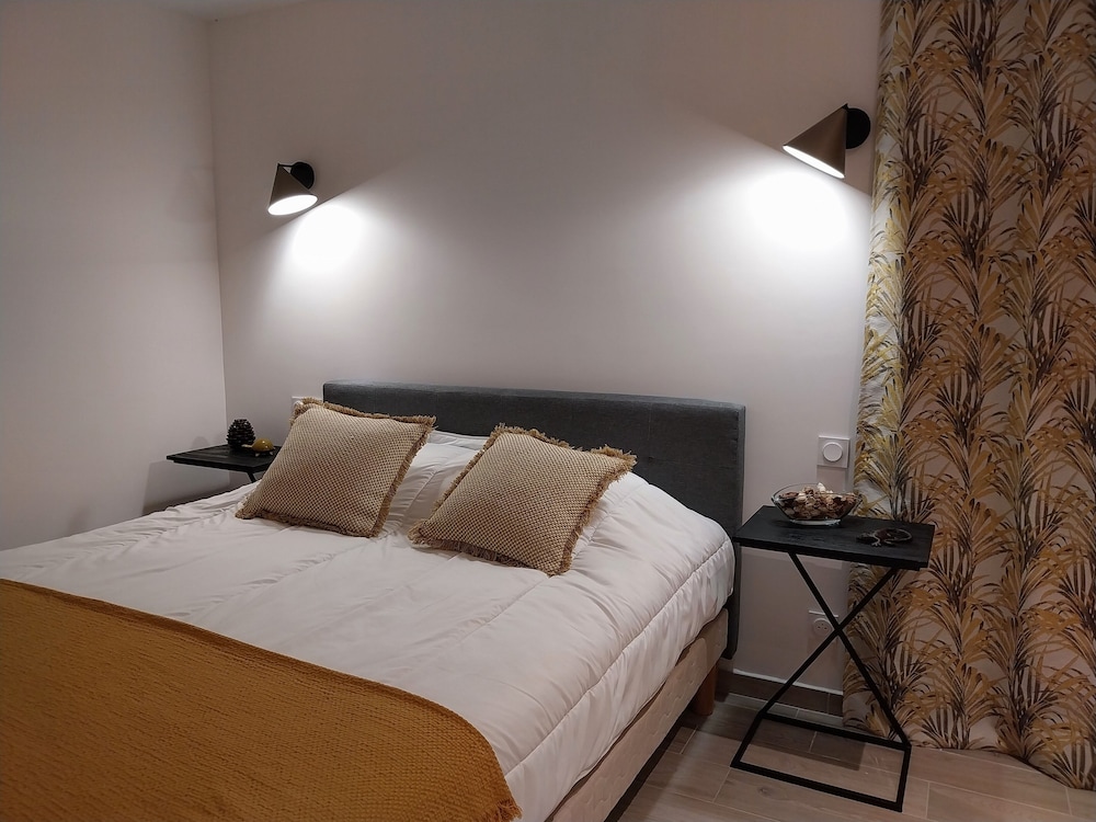 CASA DI RAMATTA CHEZ L'APICULTRICE