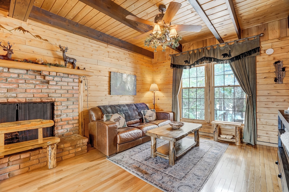 Log Lodge