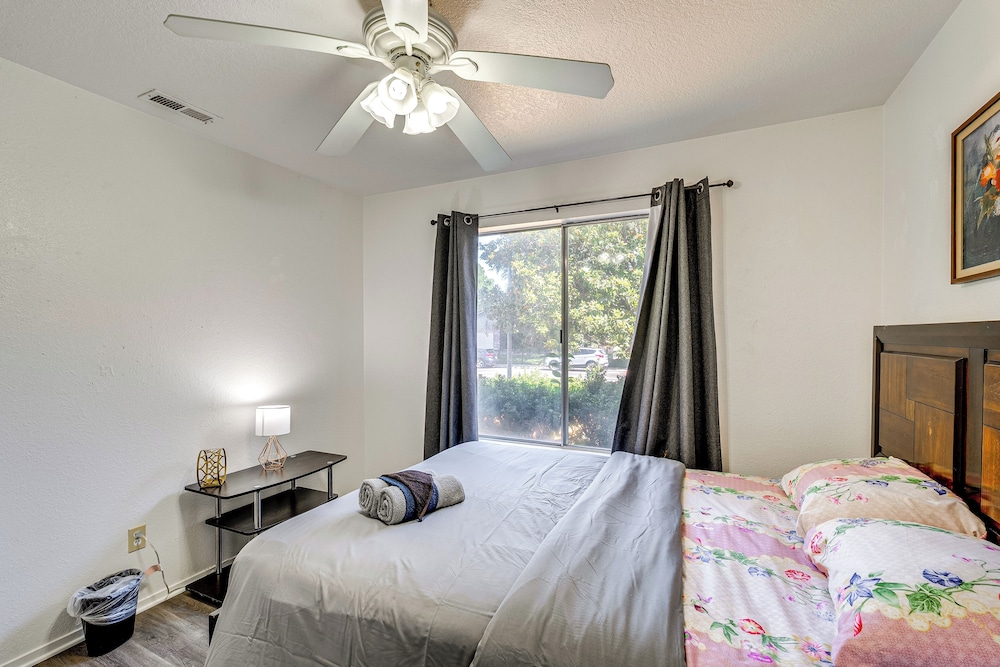 Updated Home in Suburbs - 10 Mi to Dtwn Stockton!