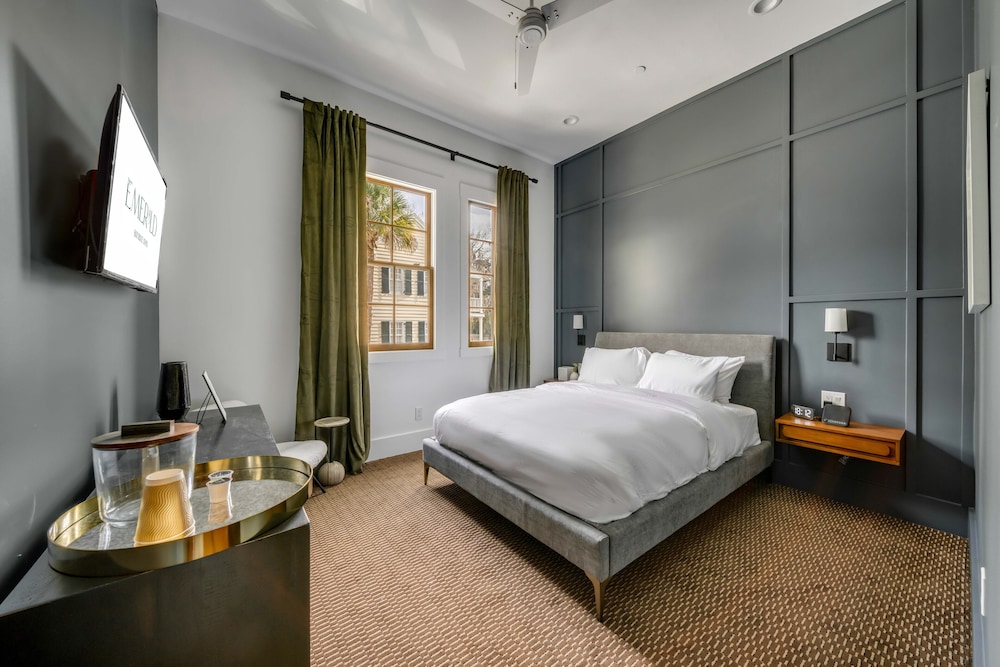 The Emerald Boutique Stays view 5