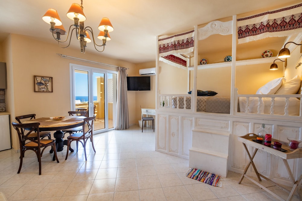 Elaia Villas