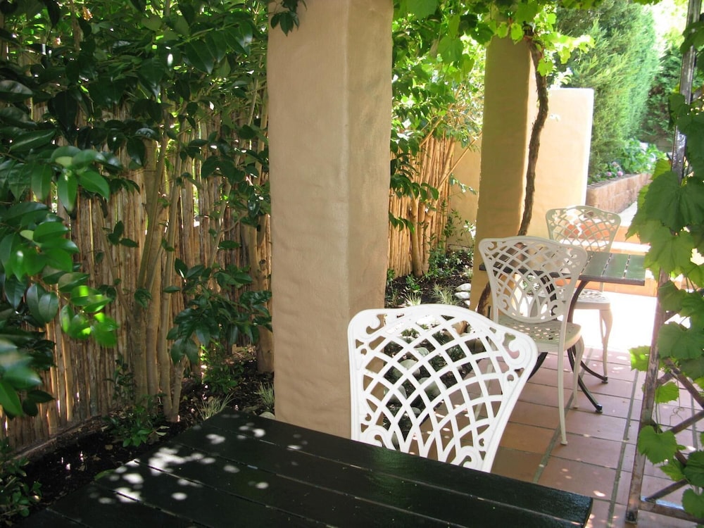 Casablanca Bed & Breakfast