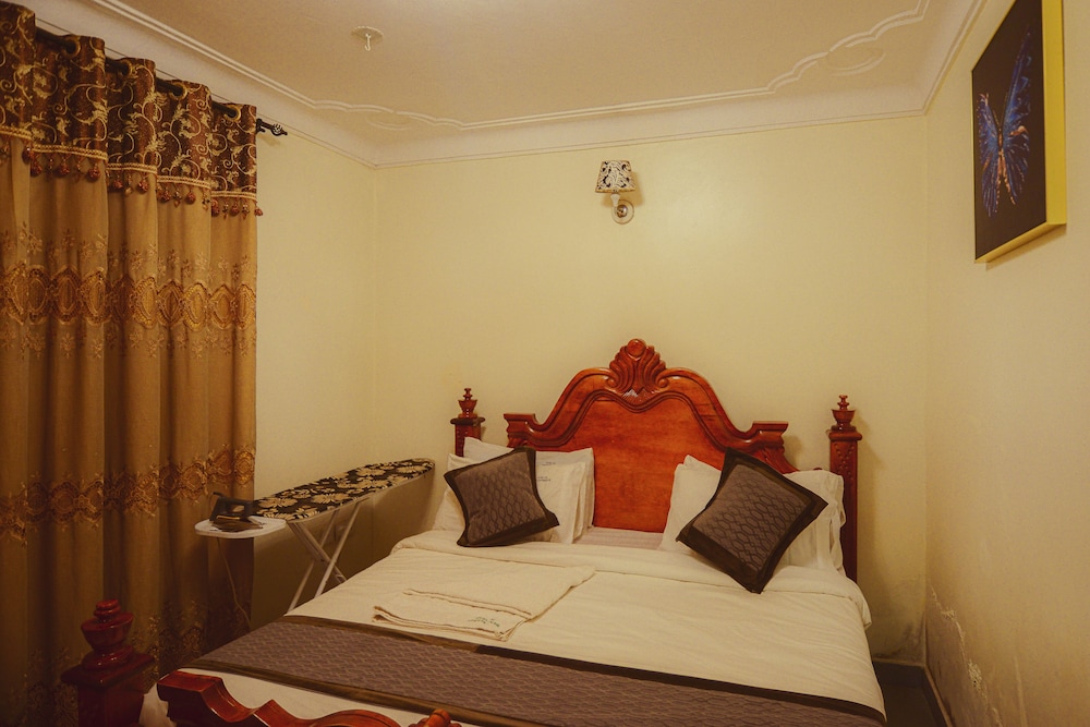 Evelyn Apartments Kampala view 2