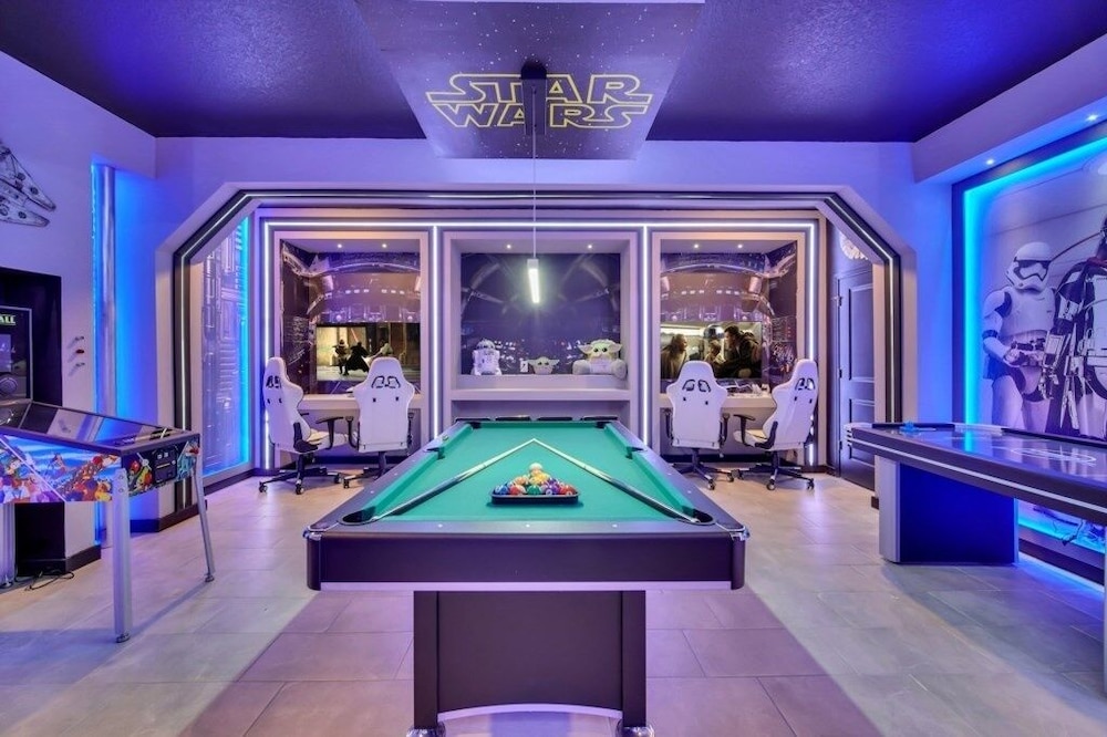2900penolpe 9 Bedroom Home