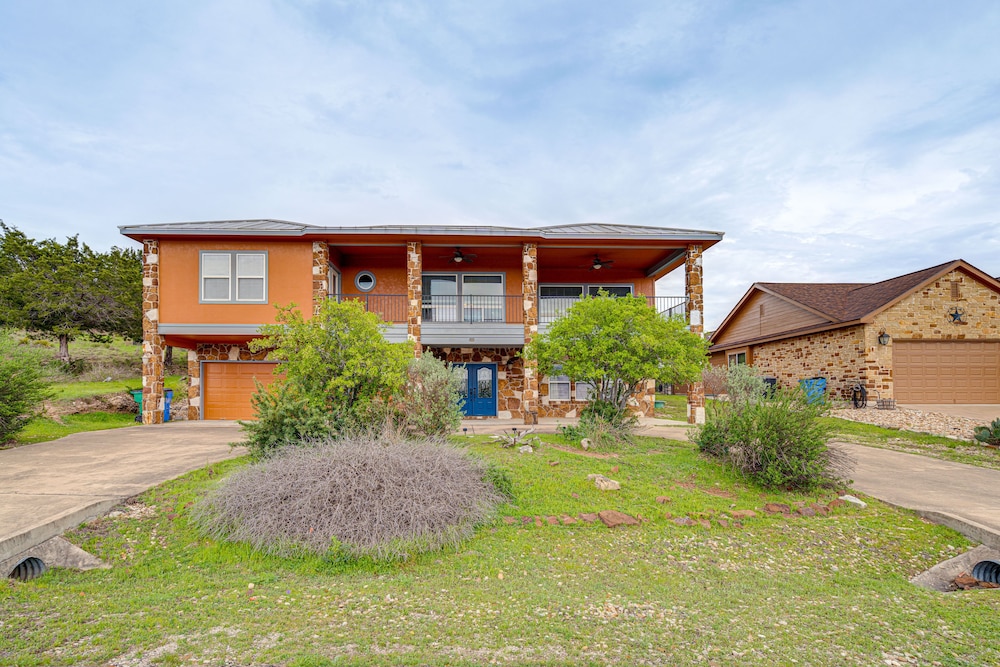 Lago Vista Vacation Rental - Walk to Lake Travis! view 5