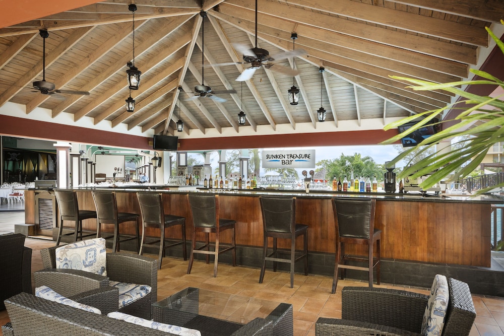Jewel Paradise Cove Adult Beach Resort & Spa – All Inclusive