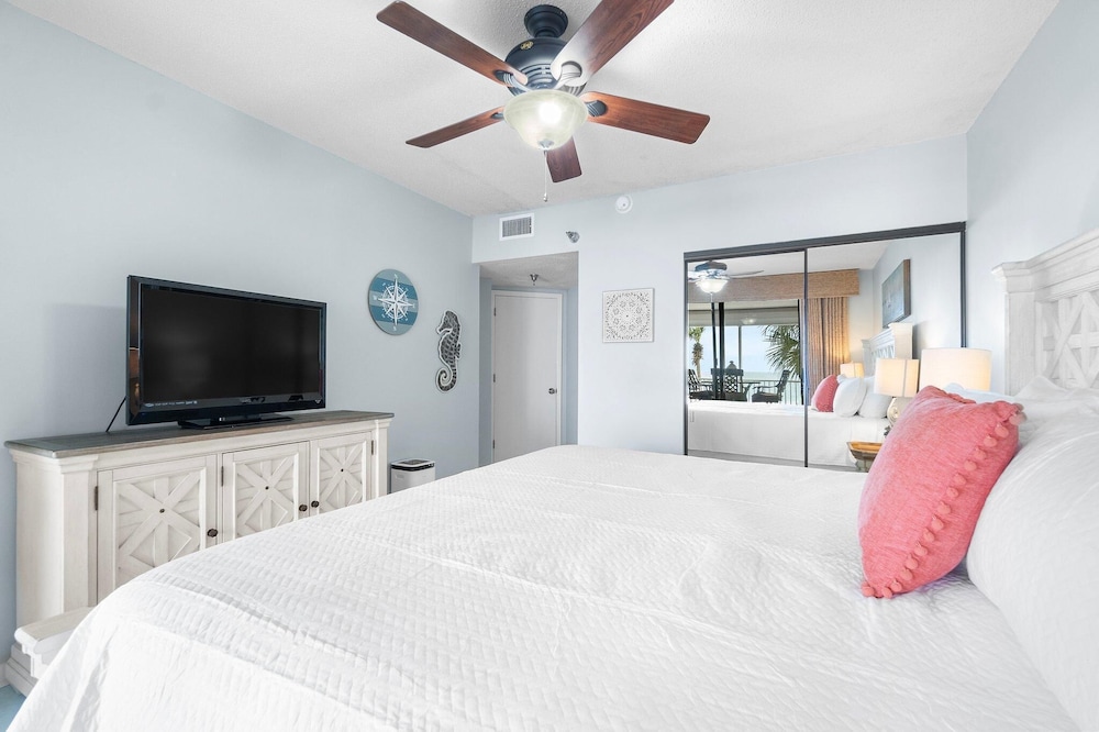 Windward Pointe 204 view 4