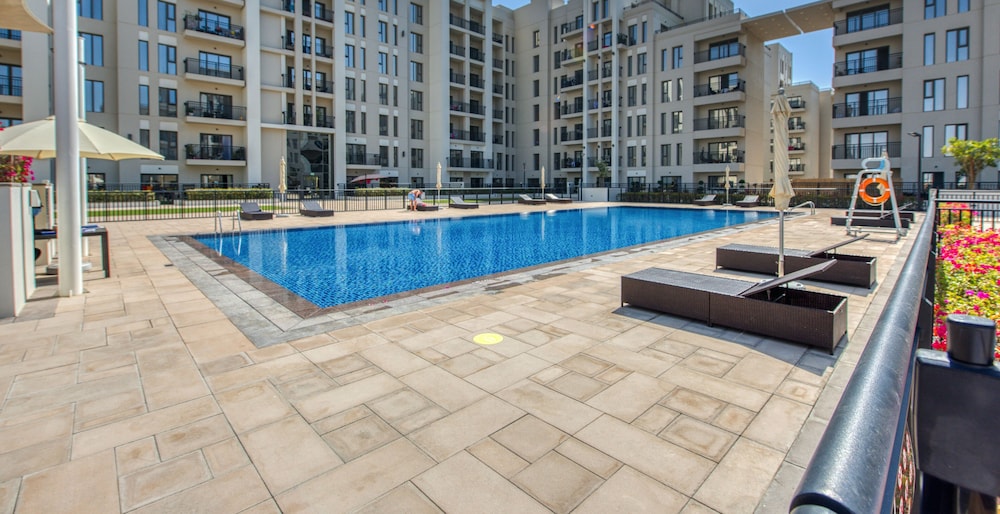 1 B/R Apt 411 Hayat Boulevard Townsquare