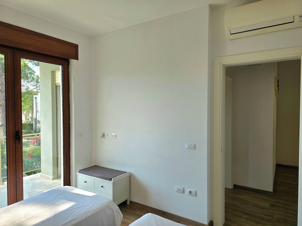 Sunny Beach Apartments 300 photo 2