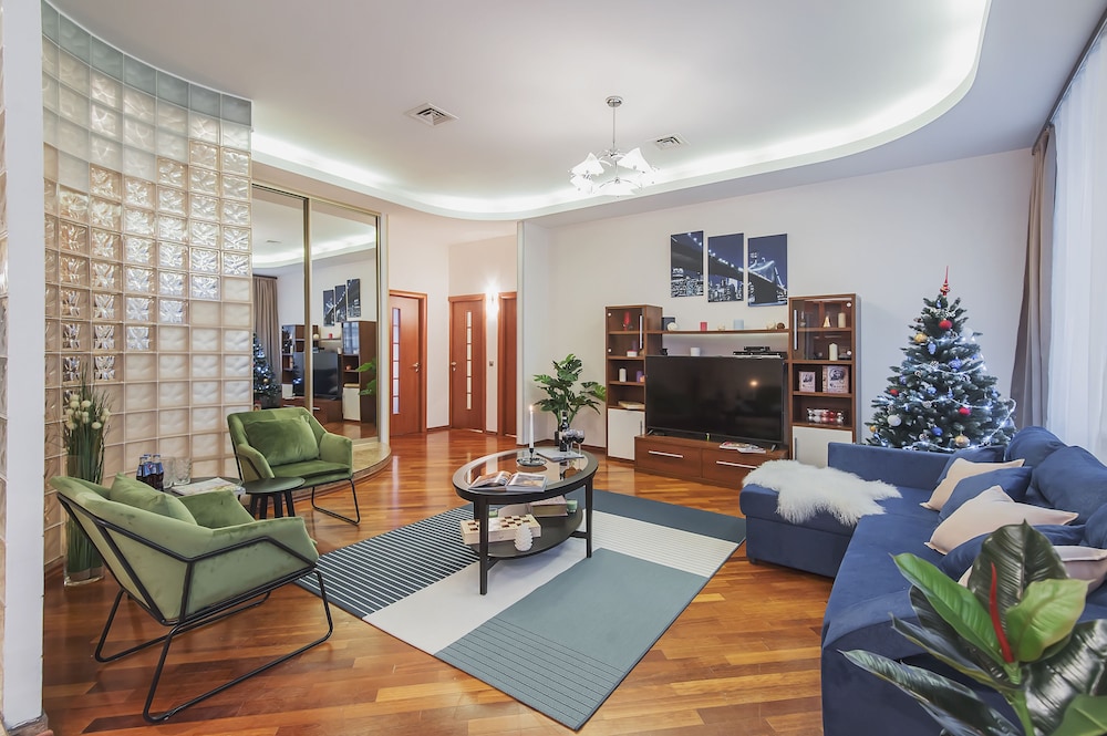 GM Apartments roomy mansion at Arbat