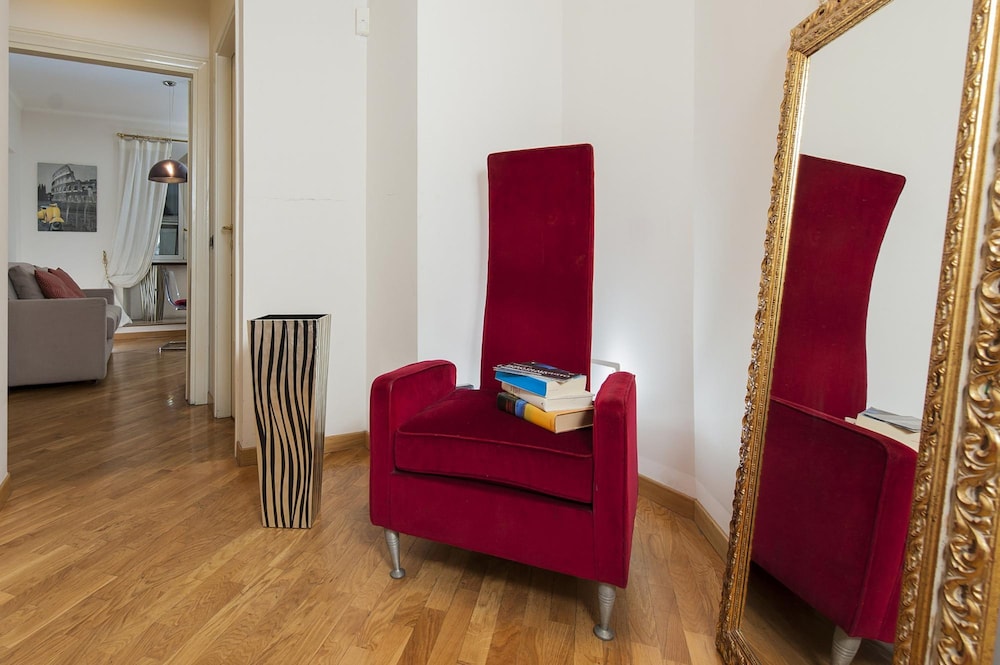 Corso in Roma With 3 Bedrooms and 3 Bathrooms